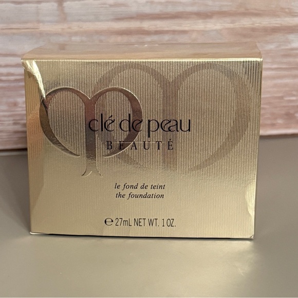 Cle de Peau Beaute The Foundation, Shade B10, SPF 22, NIB, Anti-Aging Makeup - Picture 5 of 11